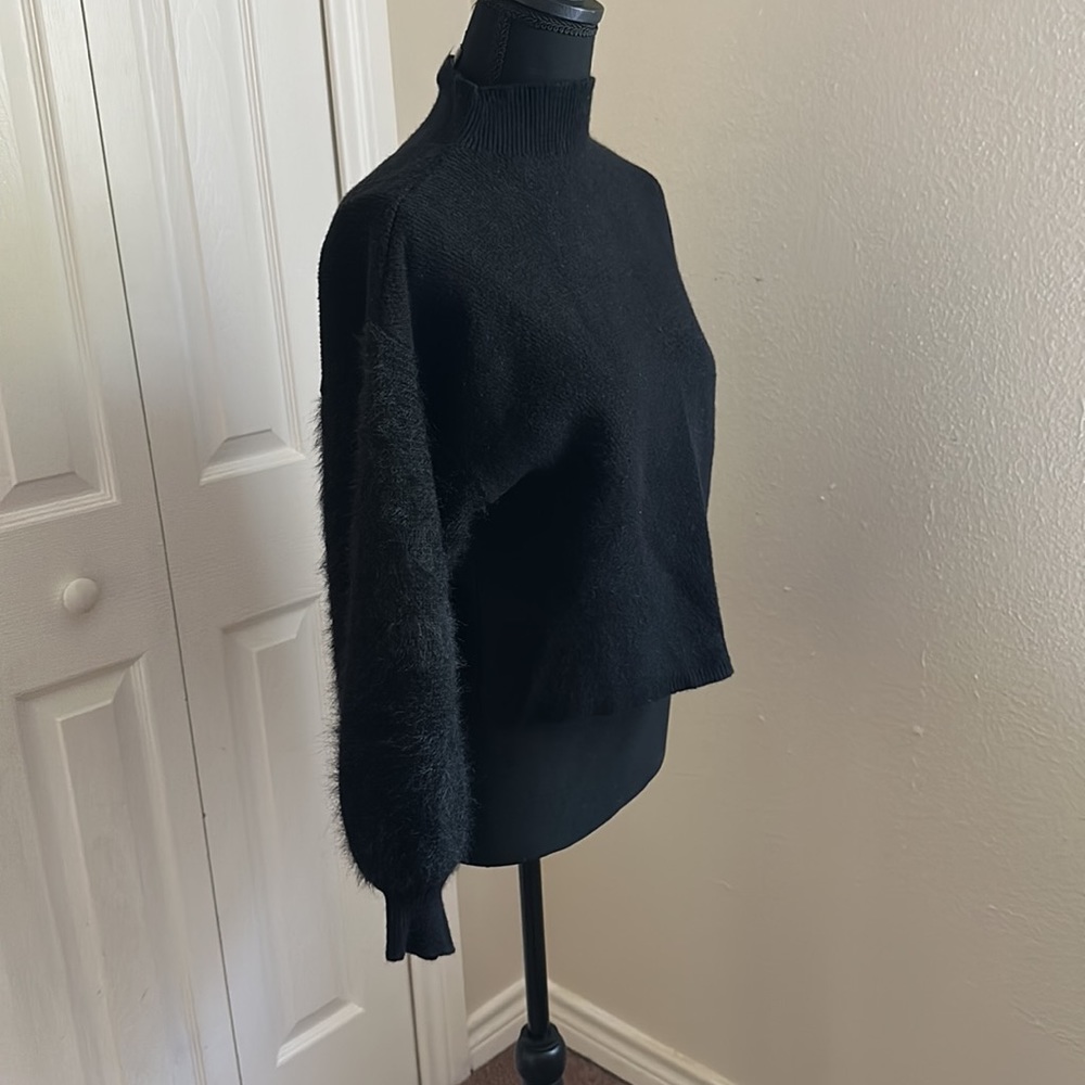 Stylish sweater - Picture 2 of 6